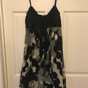 Flowy black and cream dress